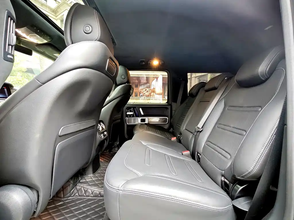 Mercedes-Benz G-Class 2023 — фото 25