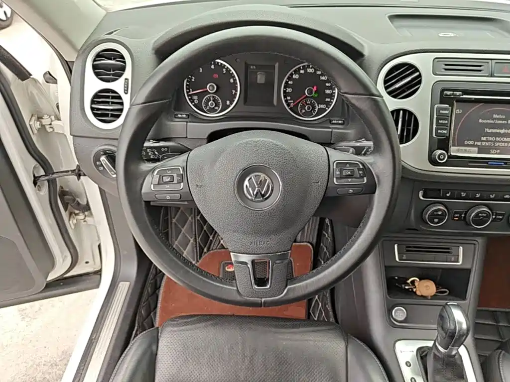 Volkswagen Tiguan 2016 — фото 11