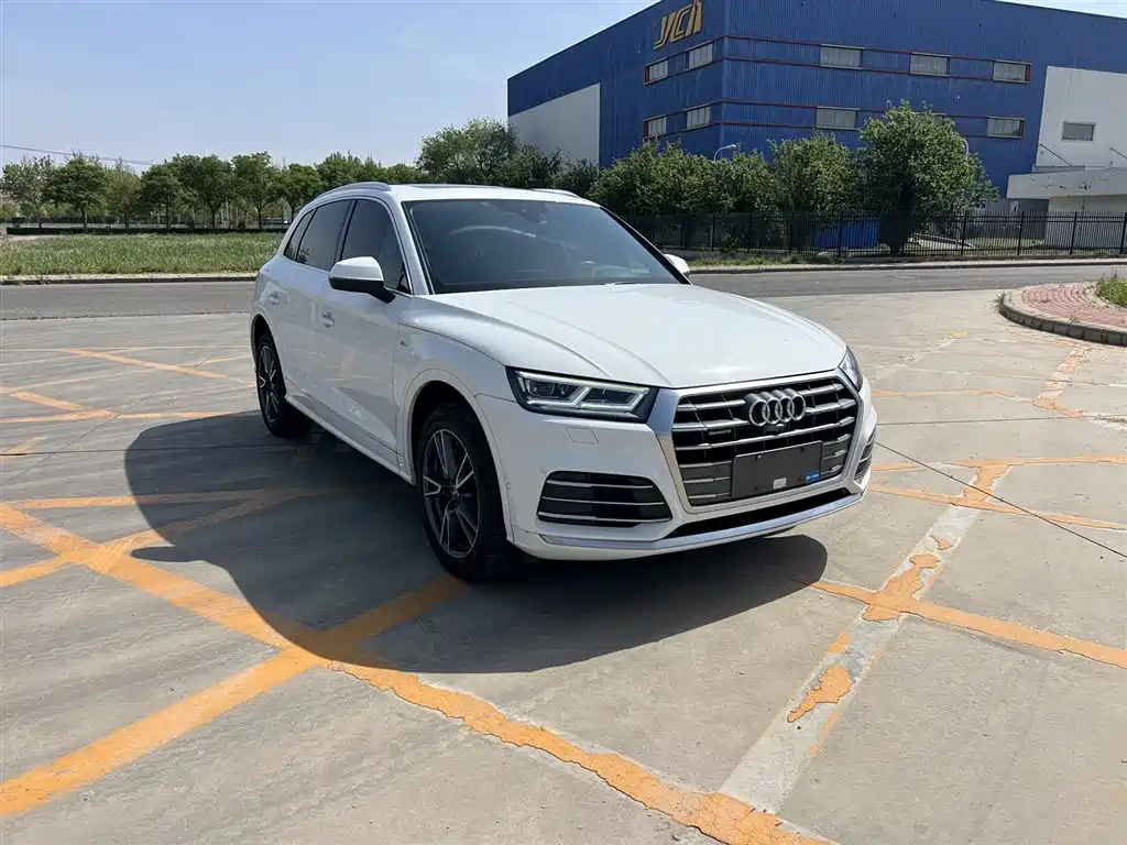 Audi Q5L 2020 — фото 3