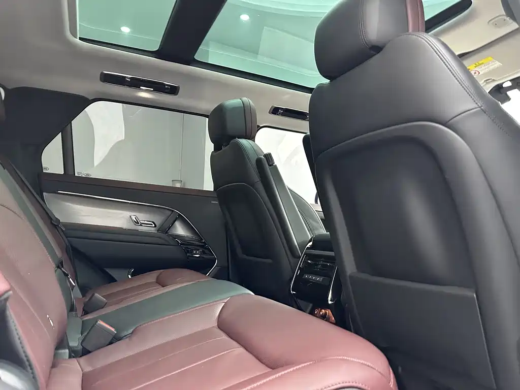 Land Rover Range Rover Sport 2024 — фото 15