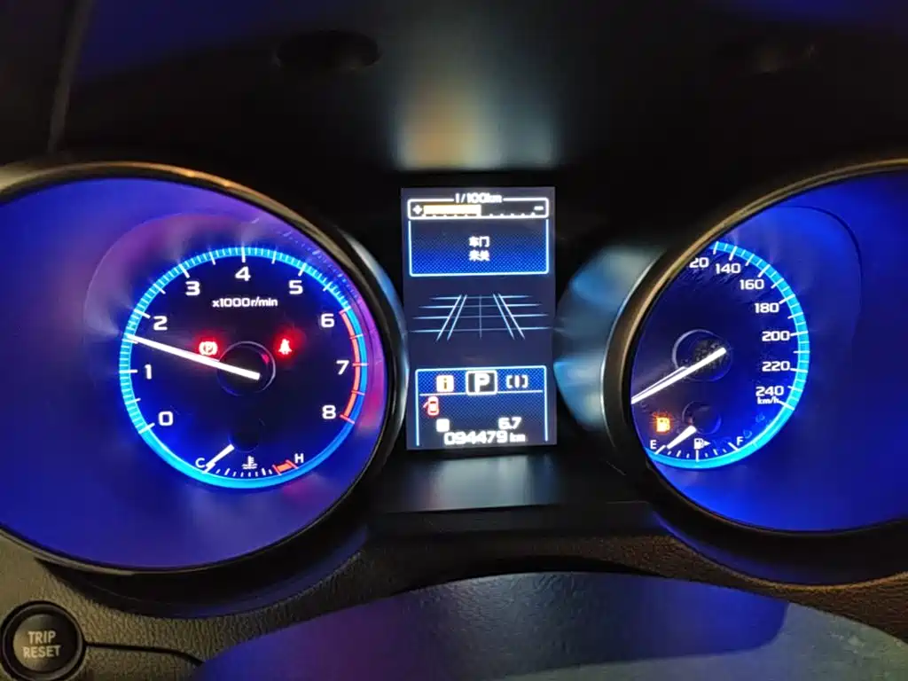 Subaru Legacy 2018 — фото 12