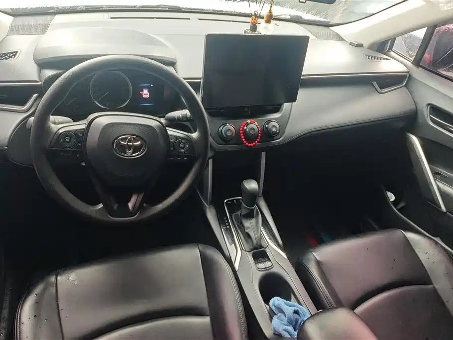 Toyota Corolla Cross 2023 — фото 12