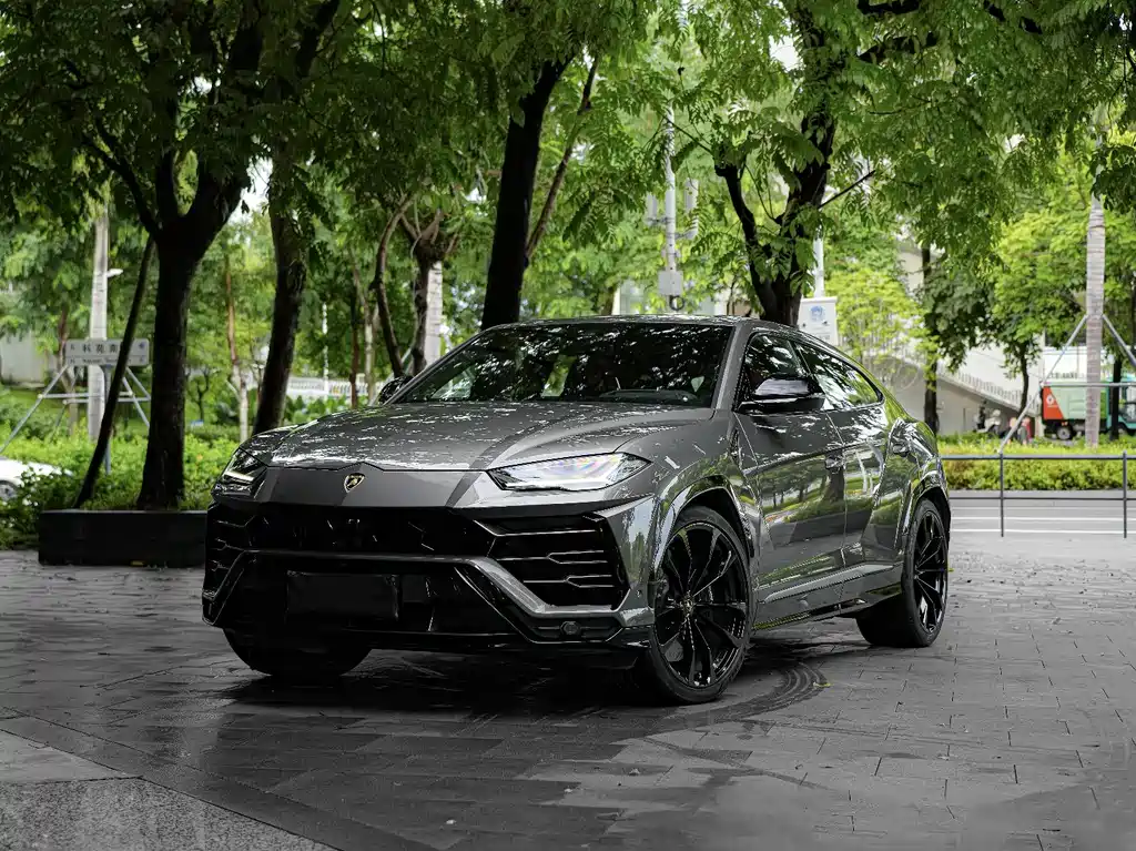 Lamborghini Urus 2021 — фото 1