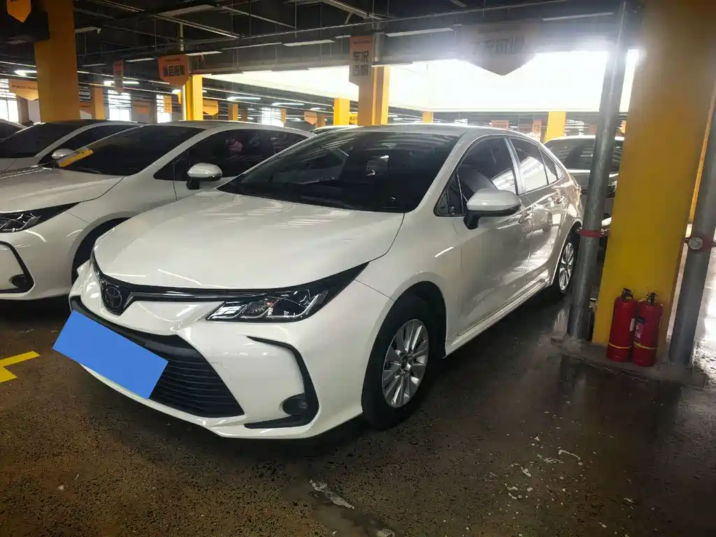 Toyota Corolla 2020 — фото 1