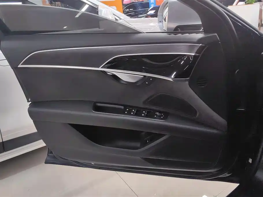 Audi A8 2019