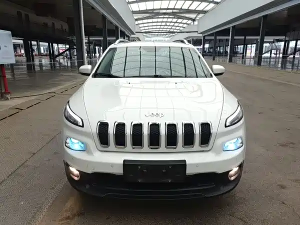 Jeep Cherokee 2016