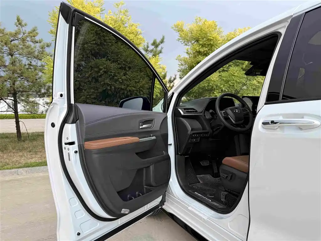 Toyota Sienna 2026 — фото 4