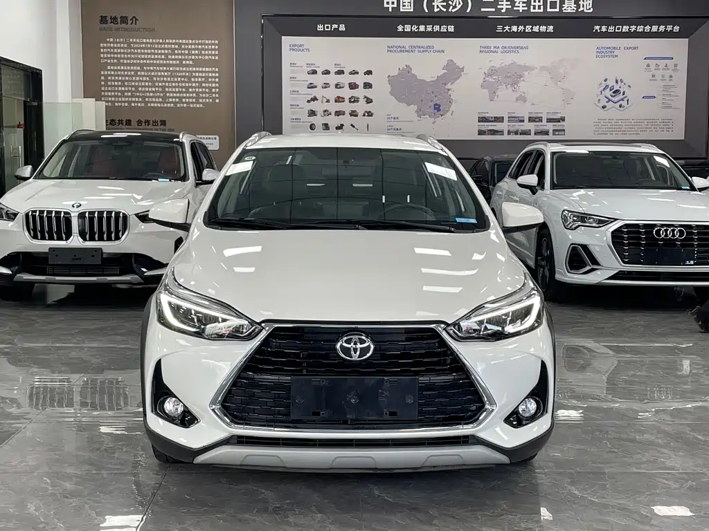 Toyota Yaris L 2022 — фото 2