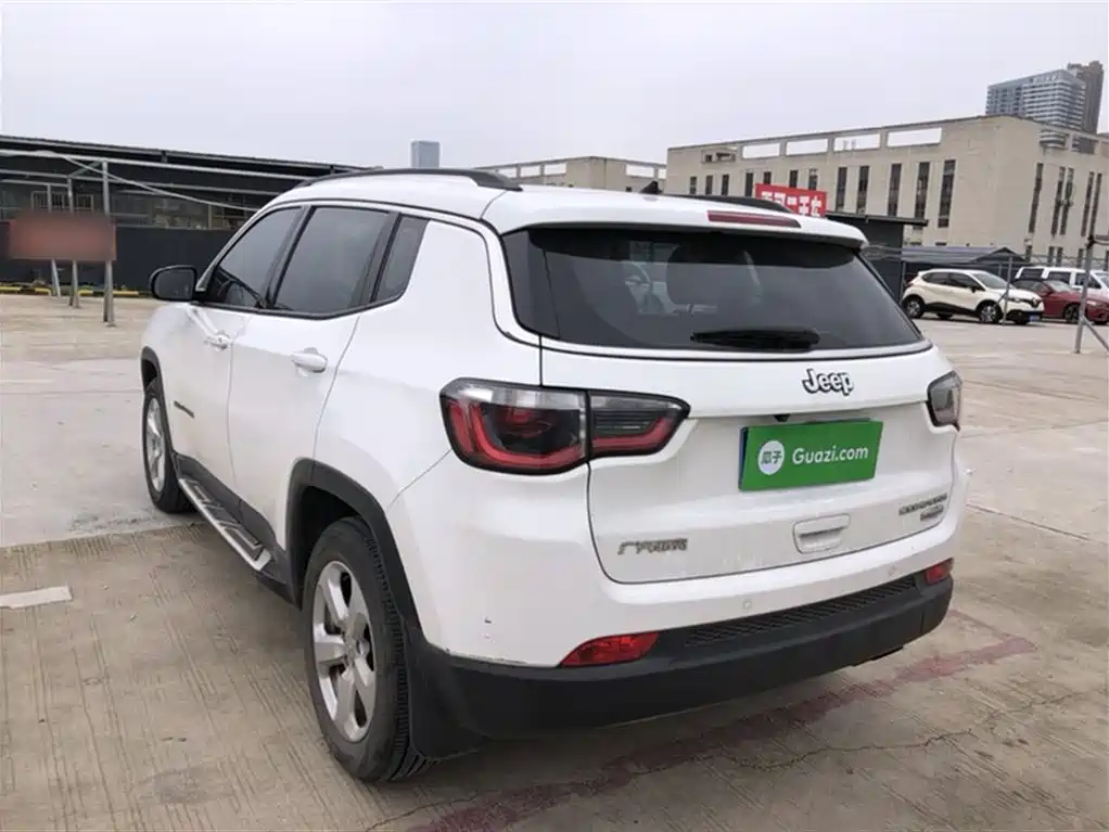 Jeep Compass 2018 — фото 24