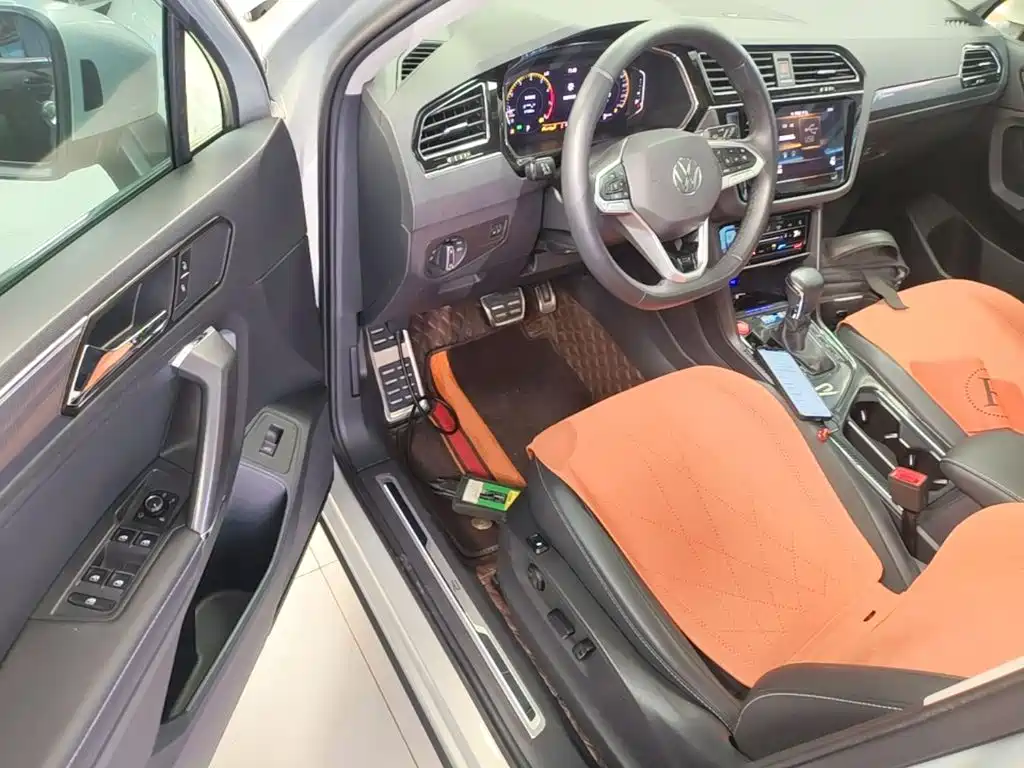 Volkswagen Tiguan L 2021 — фото 16