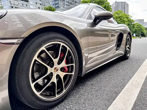 Porsche 718 2017