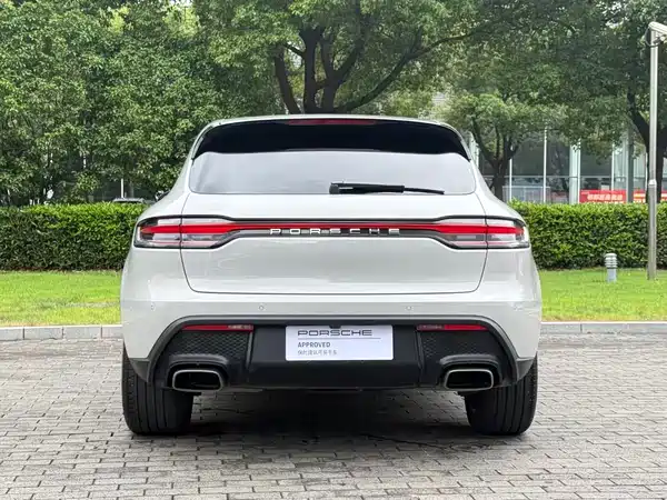 Porsche Macan 2023