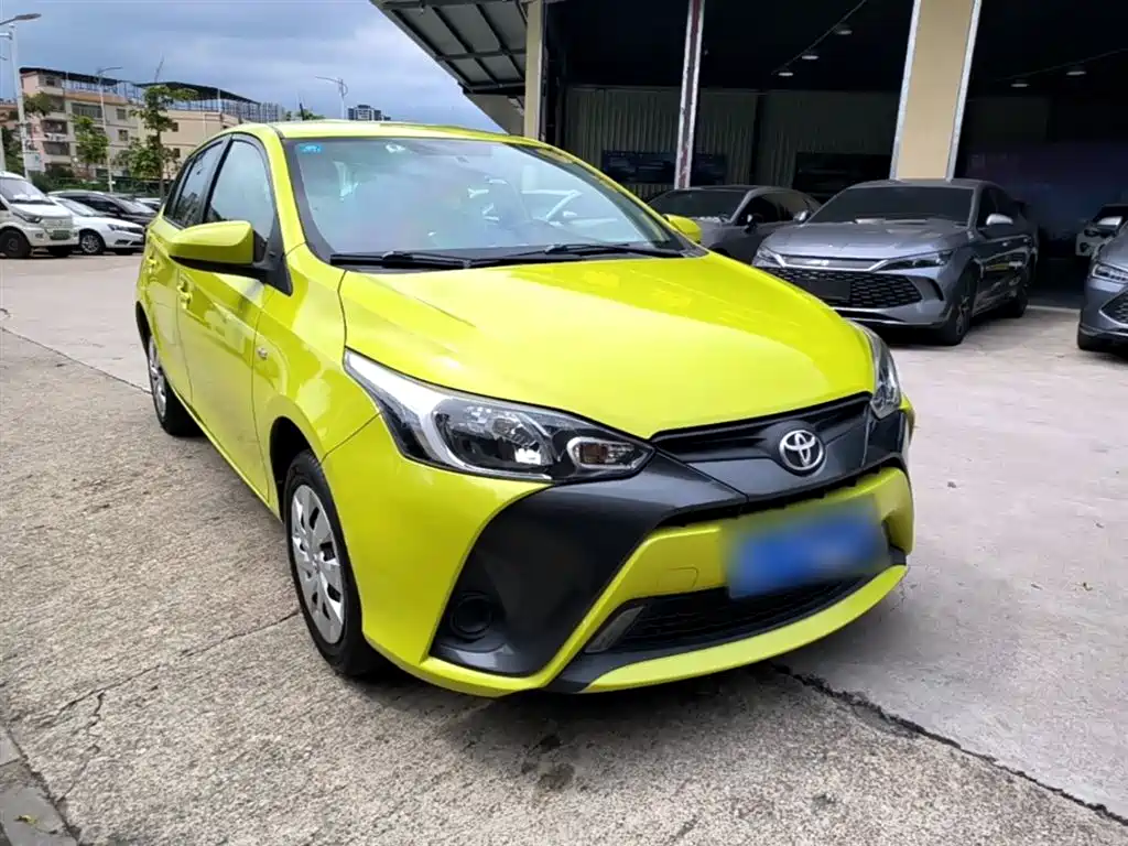 Toyota Yaris L 2018 — фото 4