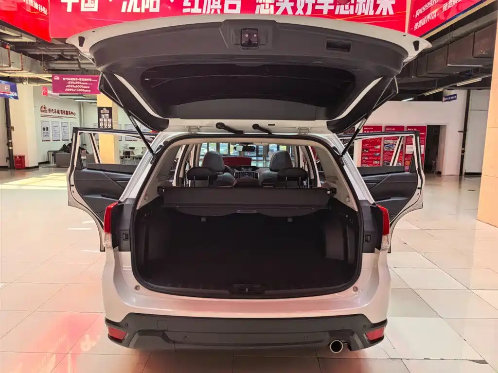Subaru Forester 2021 — фото 17