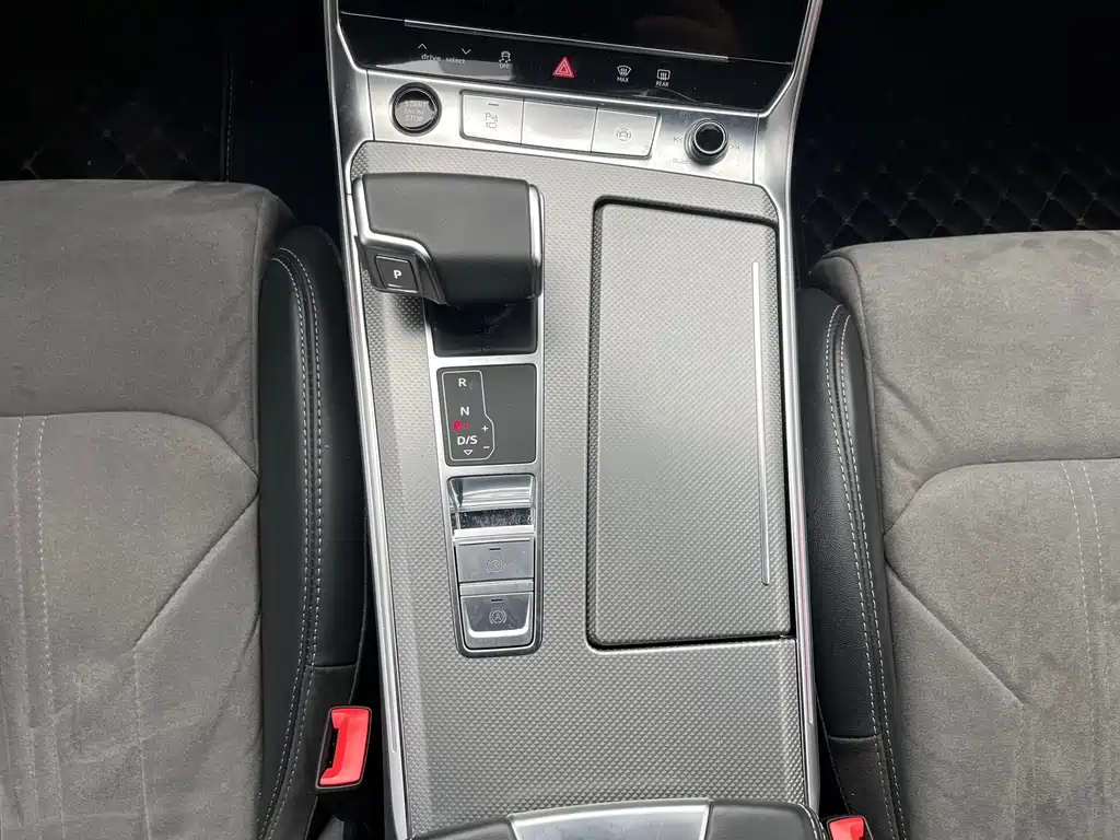 Audi A6L 2023 — фото 15
