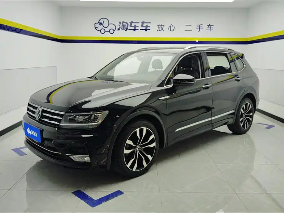 Volkswagen Tiguan L 2021 — фото 1