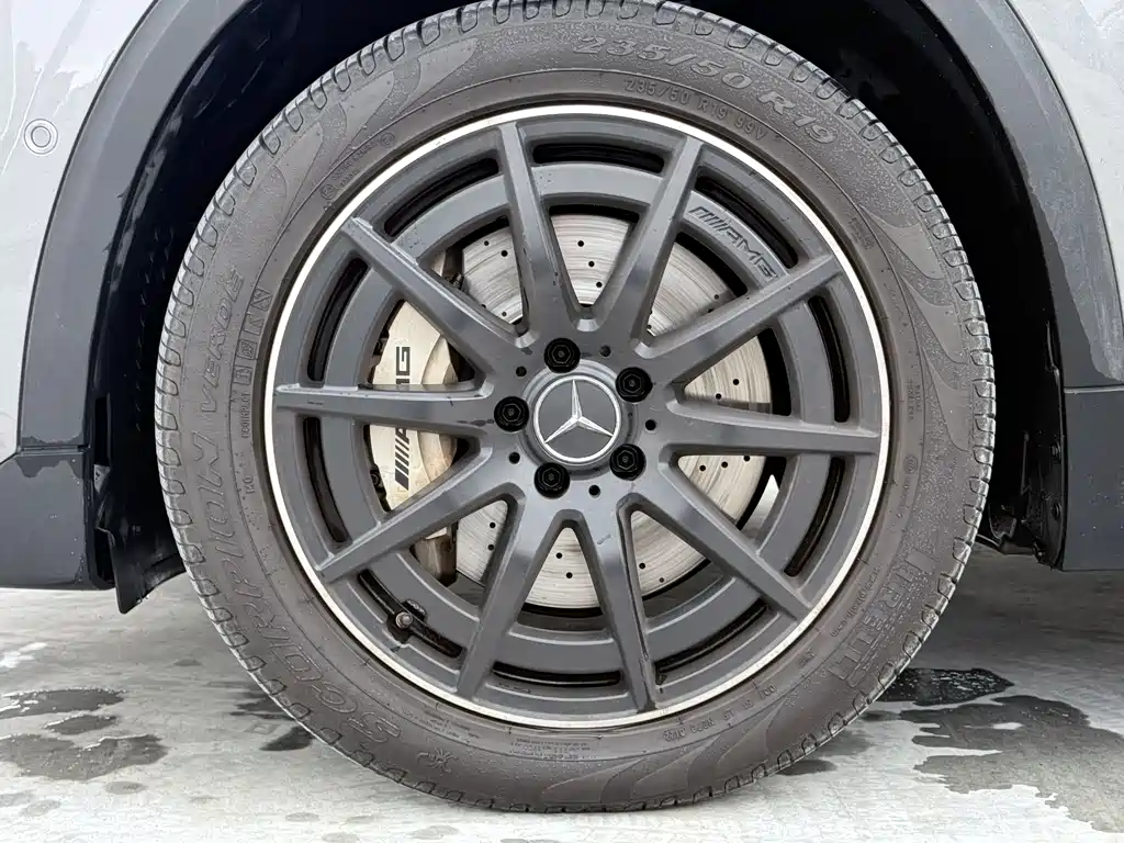Mercedes-Benz GLA AMG 2021 — фото 4