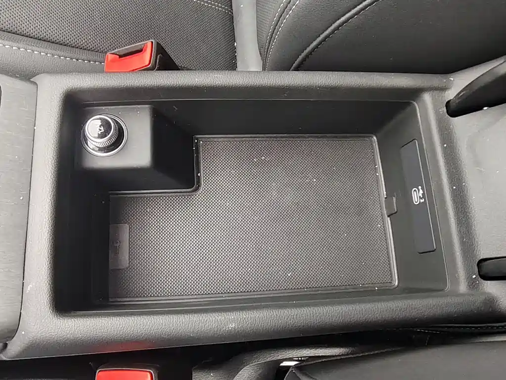 Audi A4L 2023 — фото 15
