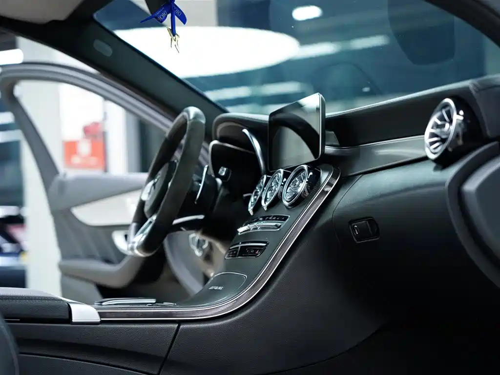 Mercedes-Benz C-Class AMG 2019 — фото 40