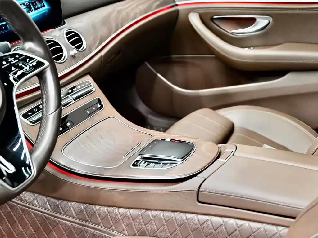 Mercedes-Benz E-Class 2023 — фото 27