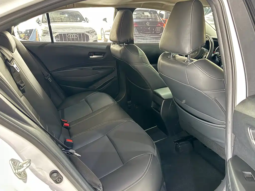 Toyota Corolla 2022 — фото 10