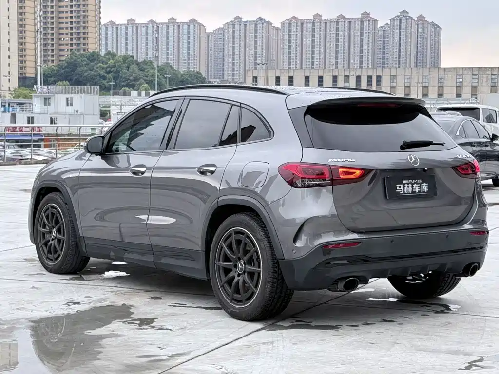 Mercedes-Benz GLA AMG 2021 — фото 12