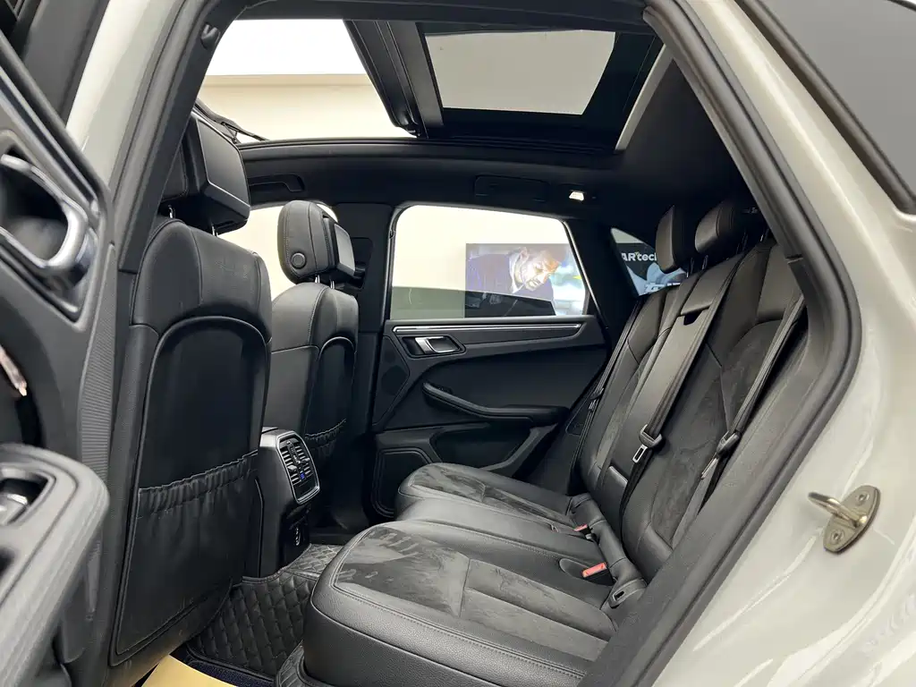 Porsche Macan 2021 — фото 9