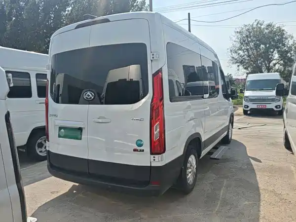 Maxus V90 2024