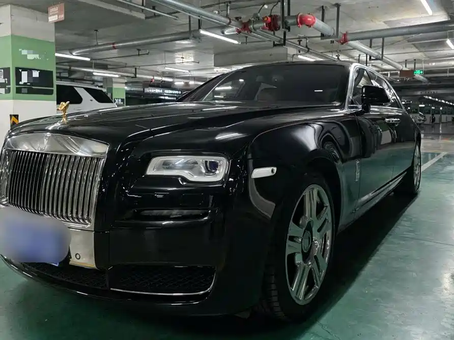 Rolls-Royce Ghost 2016 — фото 1