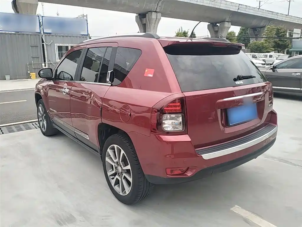 Jeep Compass 2015 — фото 5