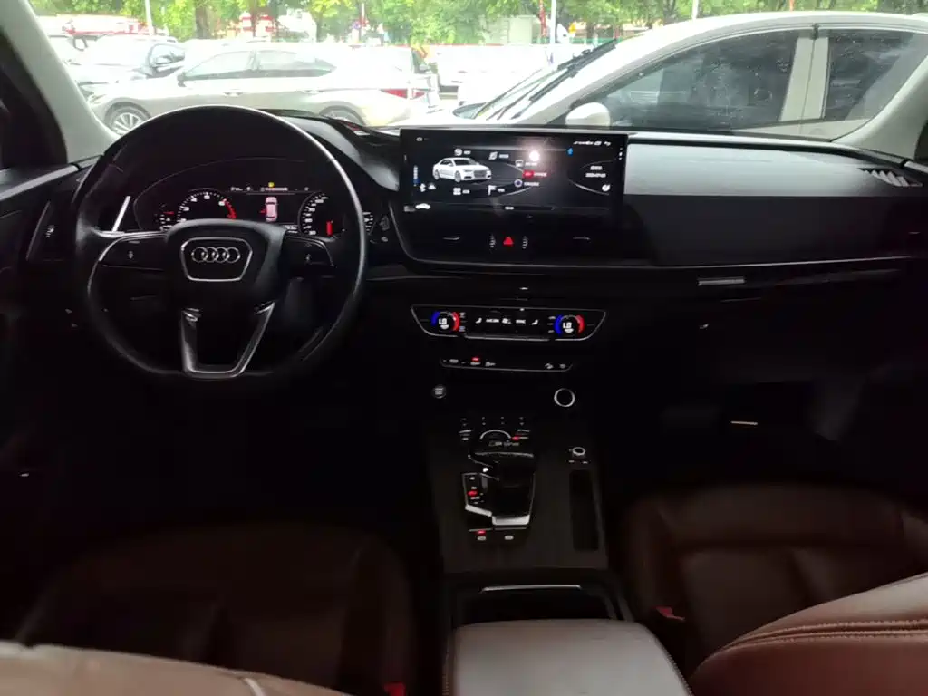 Audi Q5L 2020 — фото 10