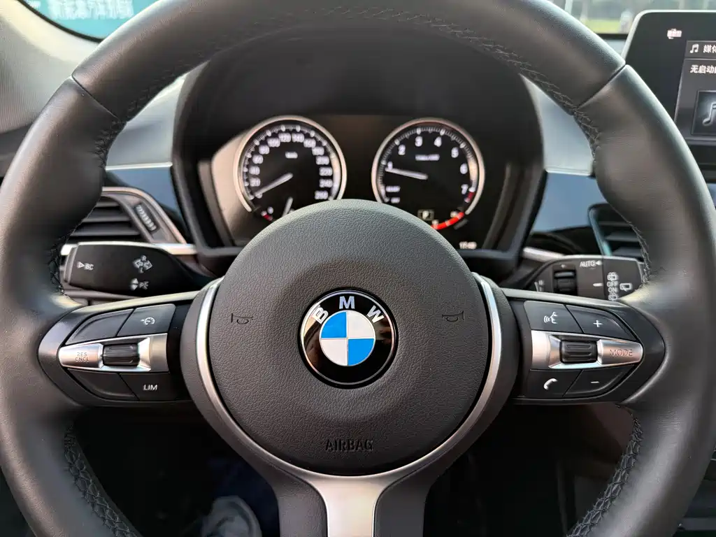 BMW X1 2022 — фото 14