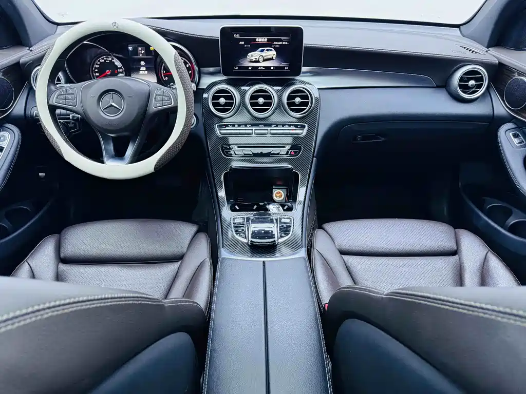 Mercedes-Benz GLC 2018 — фото 11