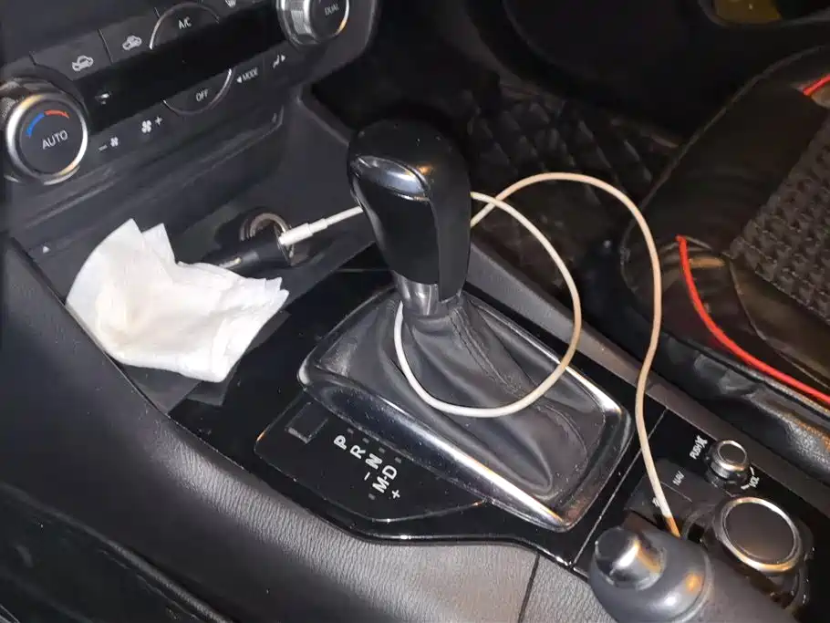 Mazda 3 Axela 2015 — фото 16