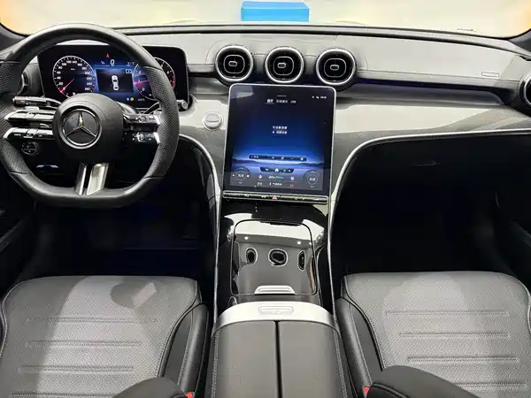 Mercedes-Benz C-Class 2023