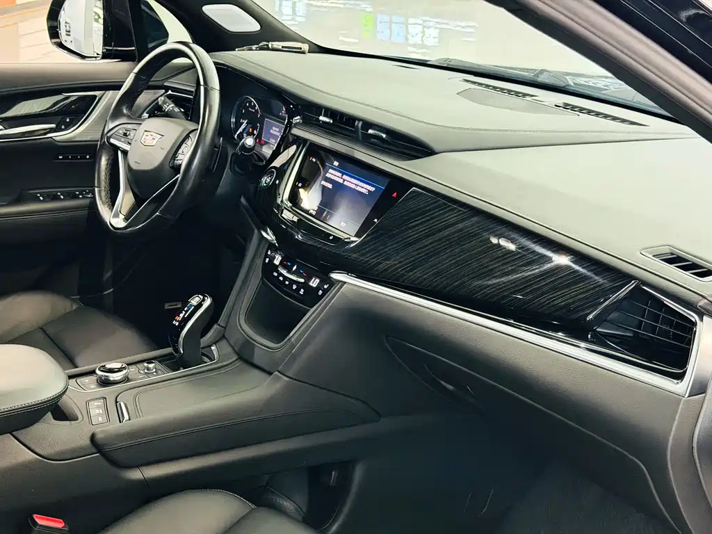 Cadillac XT6 2021 — фото 10