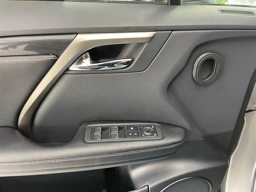 Lexus RX 2022 — фото 10