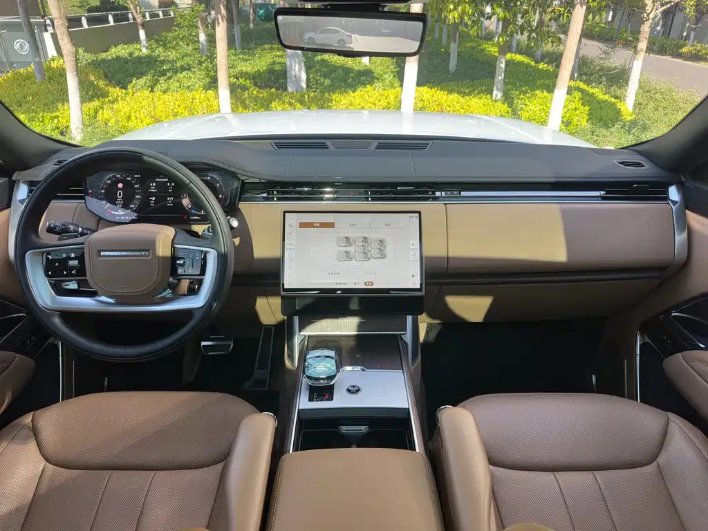 Land Rover Range Rover 2025 — фото 13