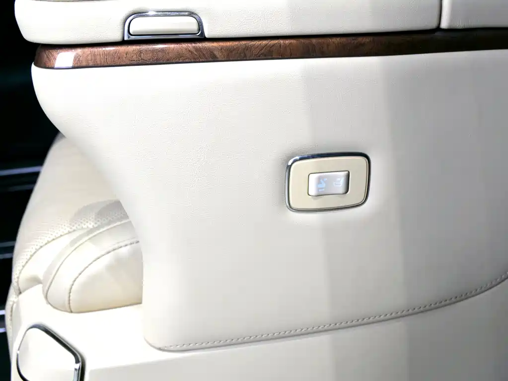 Toyota Alphard 2017 — фото 28
