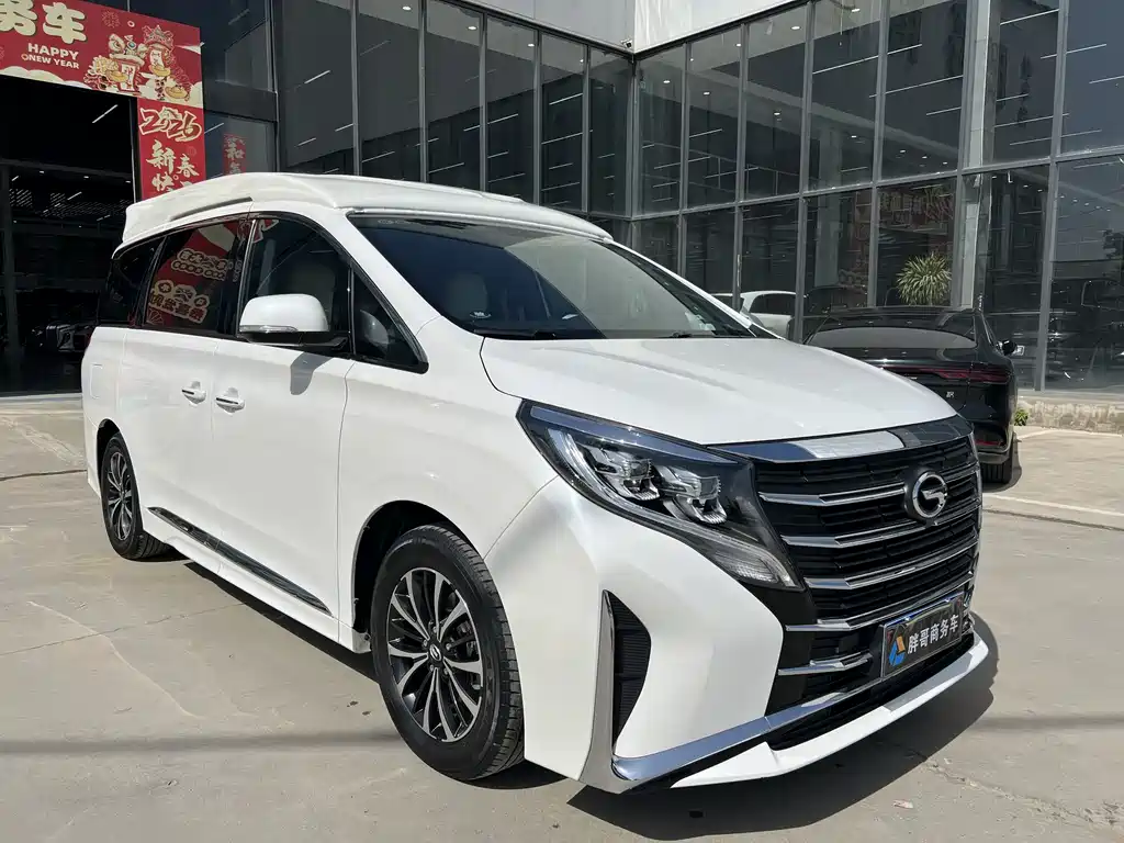 GAC Motor Trumpchi M8 2022 — фото 3