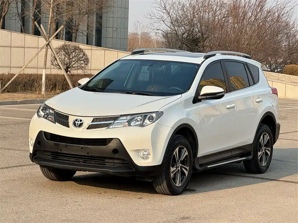 Toyota RAV4 2016 — фото 3
