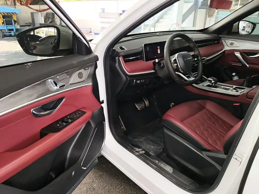 Jetour Jietu X70 PLUS 2023 — фото 16