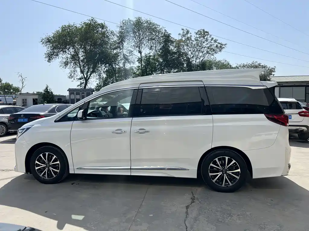 GAC Motor Trumpchi M8 2022 — фото 4