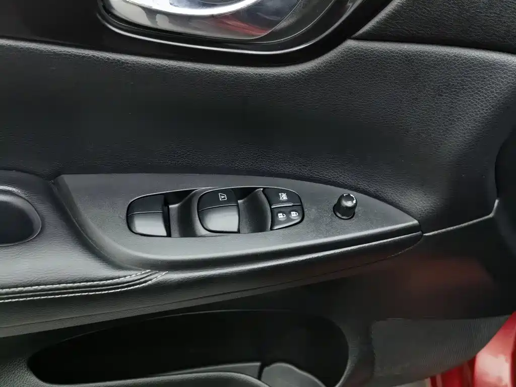 Nissan Tiida 2021 — фото 9