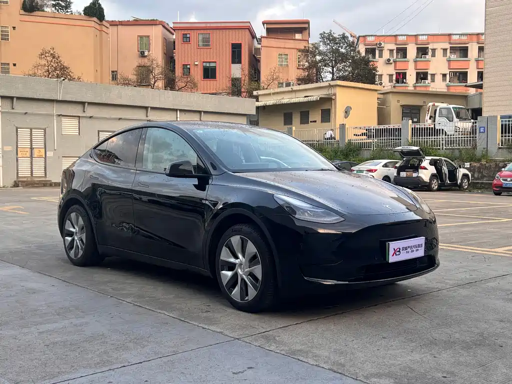 Tesla Model Y 2022 — фото 3
