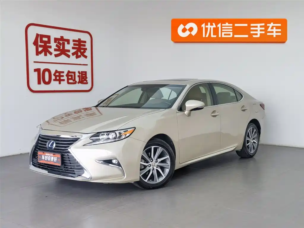 Lexus ES 2017 — фото 1