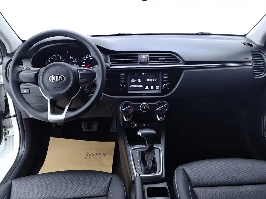 Kia K2 2018 — фото 12