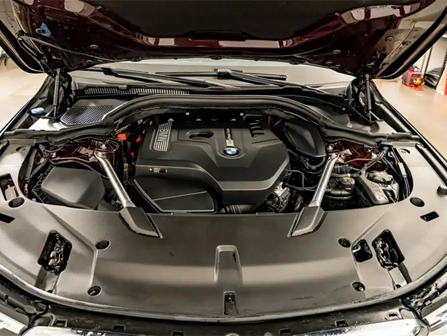 BMW 6 Series GT 2019 — фото 25