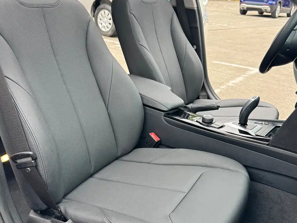 BMW 3 Series 2017 — фото 10