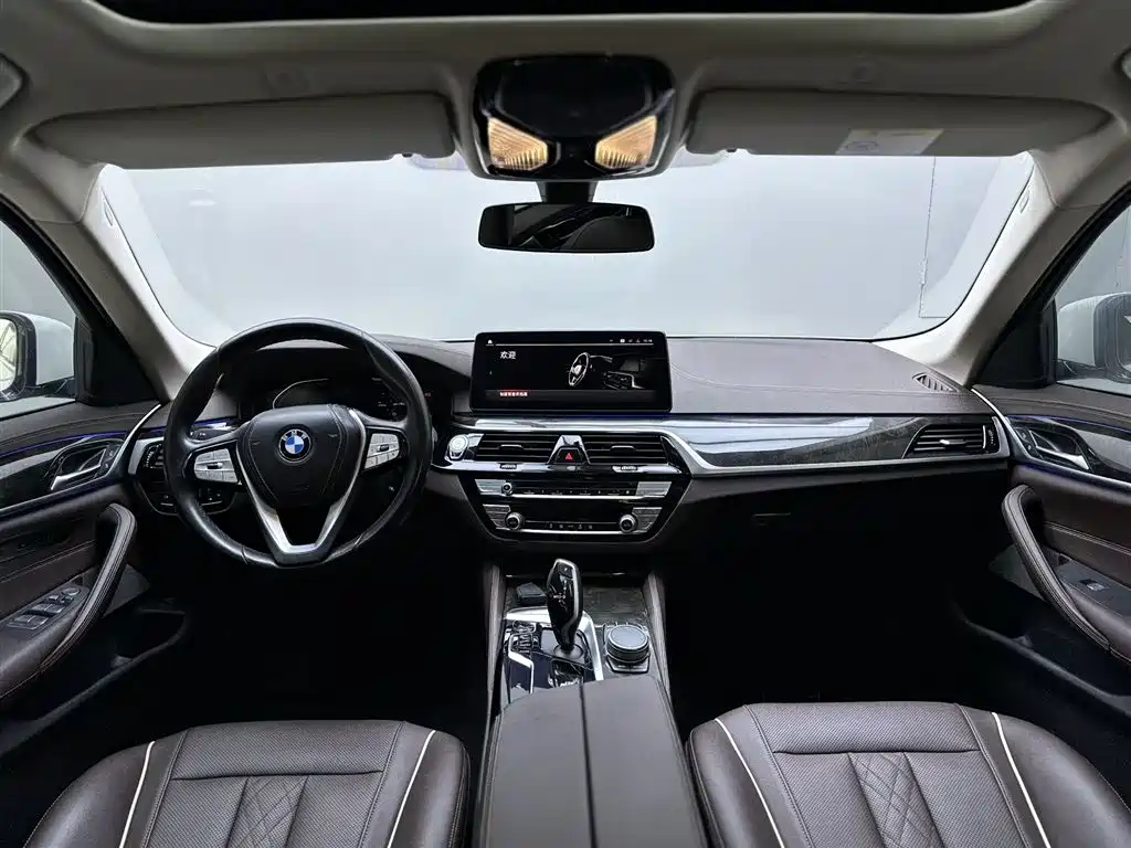 BMW 5 Series 2022 — фото 4